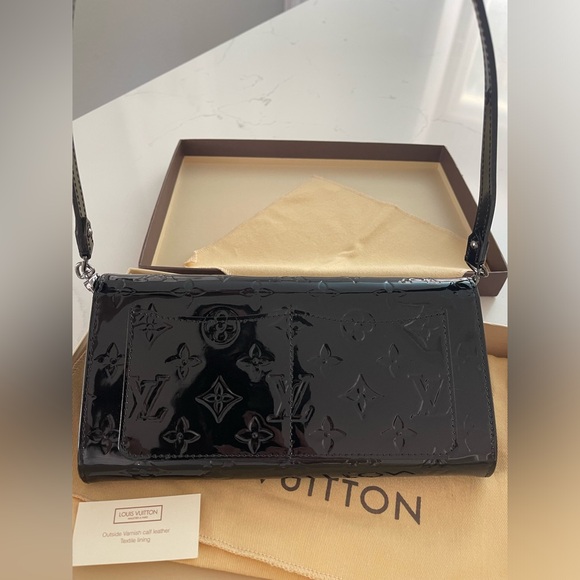 **Authentic** Louis Vuitton Monogram Vernis Rossmore MM in Noir Magnetique - Picture 8 of 12